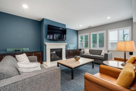 1710 Kenwood Place Rohnert Park CA 94928