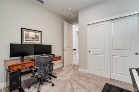 1710 Kenwood Place Rohnert Park CA 94928