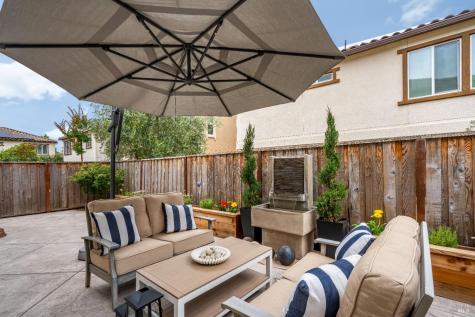 1710 Kenwood Place Rohnert Park CA 94928