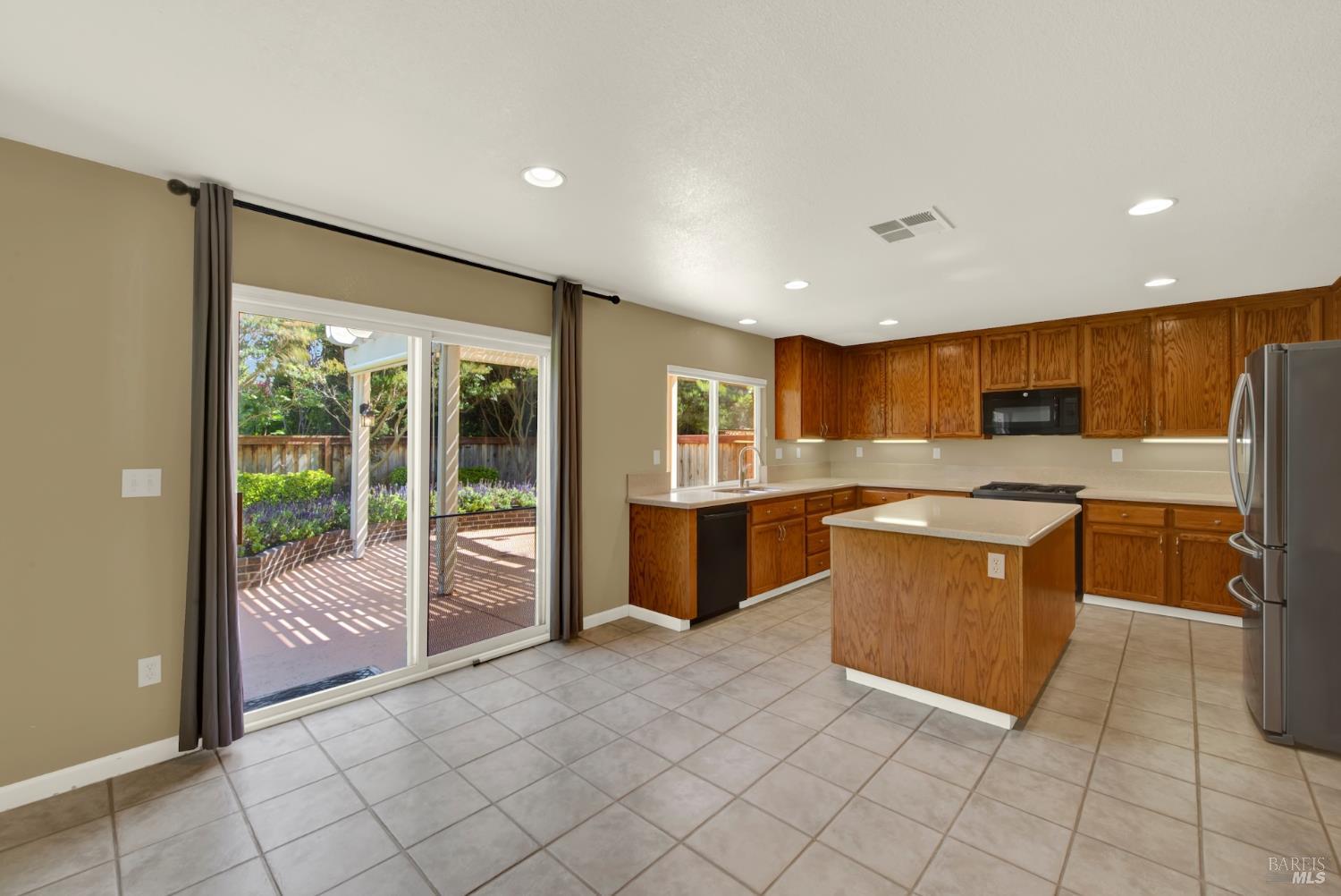 582 Picasso Court Fairfield CA 94534