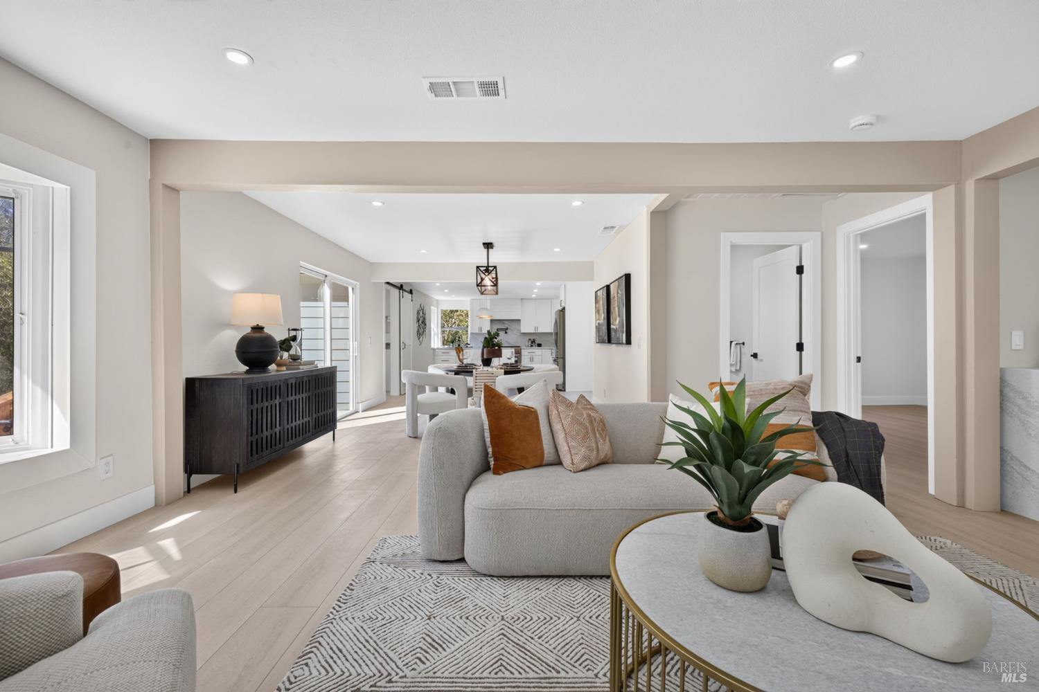 8822 Oak Grove Avenue Graton CA 95472