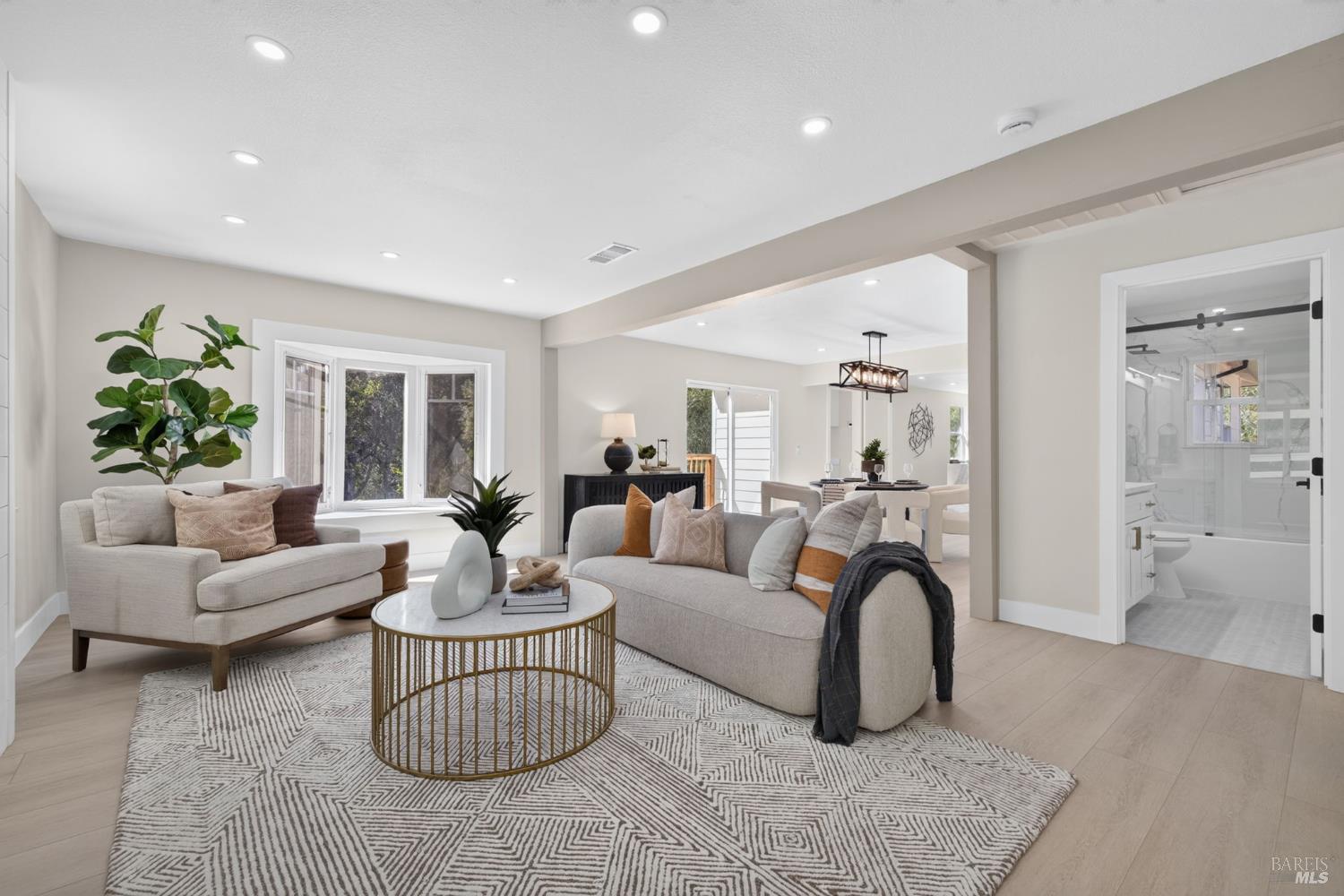 8822 Oak Grove Avenue Graton CA 95472