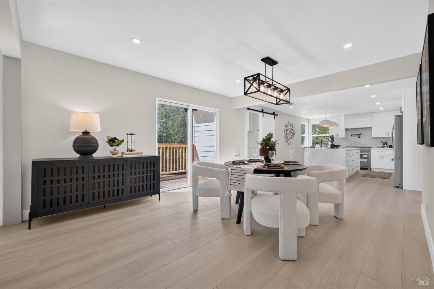 8822 Oak Grove Avenue Graton CA 95472