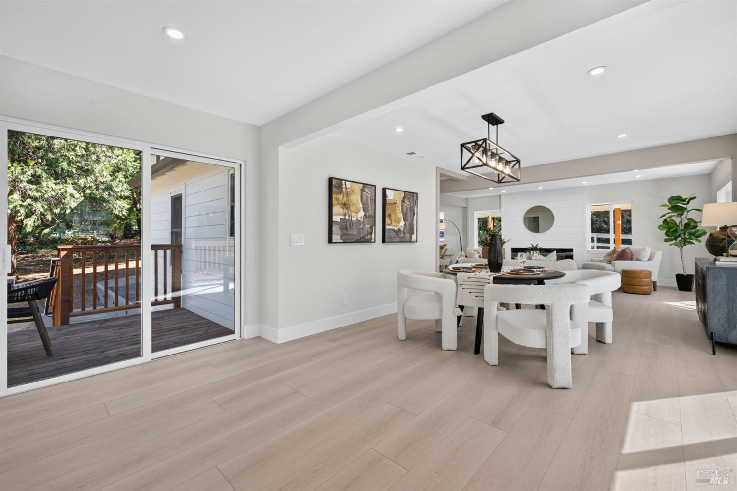 8822 Oak Grove Avenue Graton CA 95472