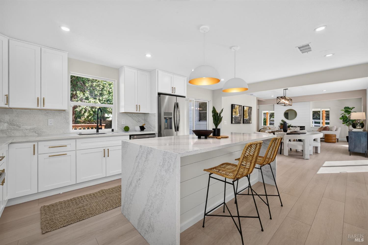 8822 Oak Grove Avenue Graton CA 95472