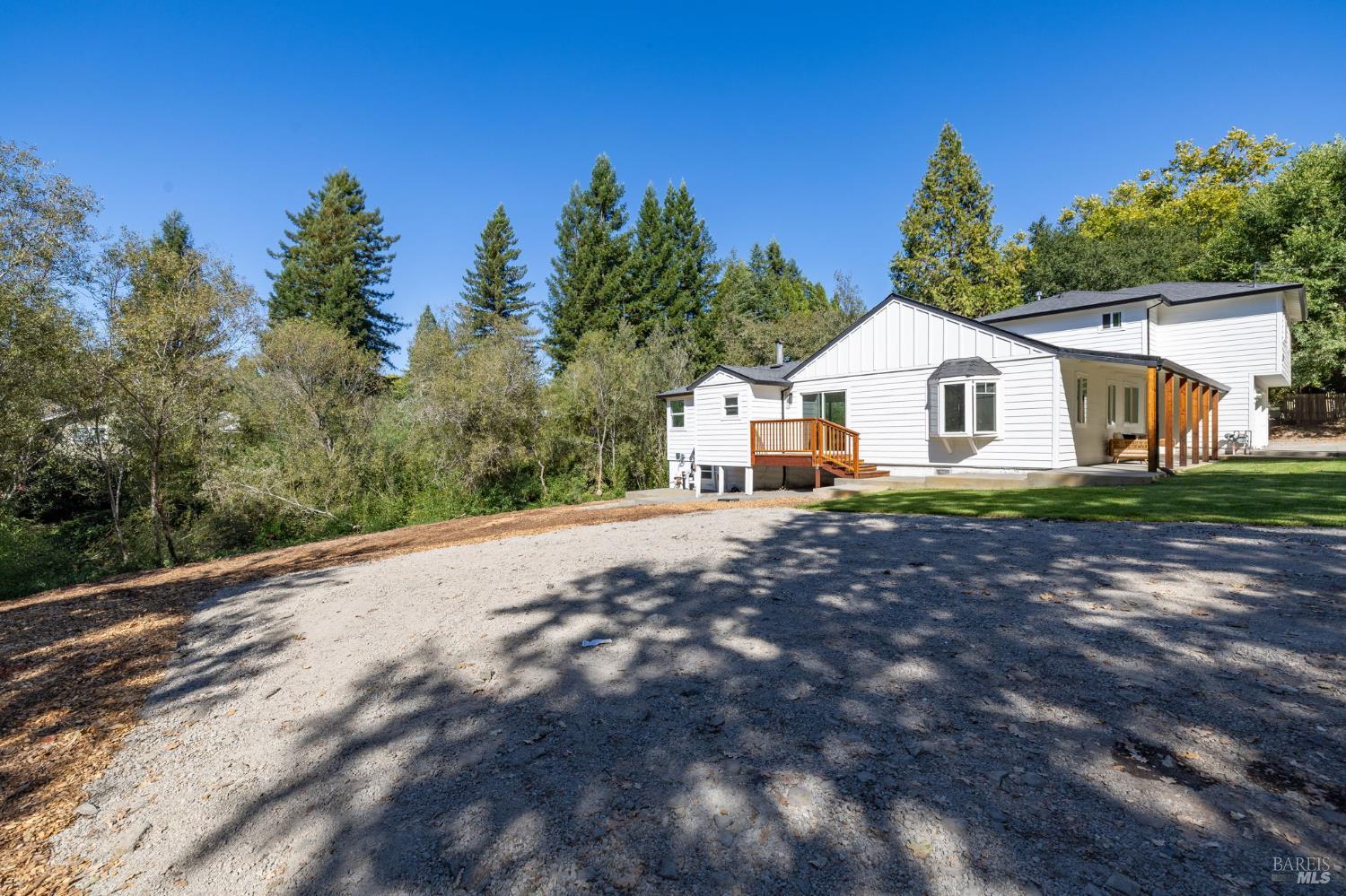 8822 Oak Grove Avenue Graton CA 95472