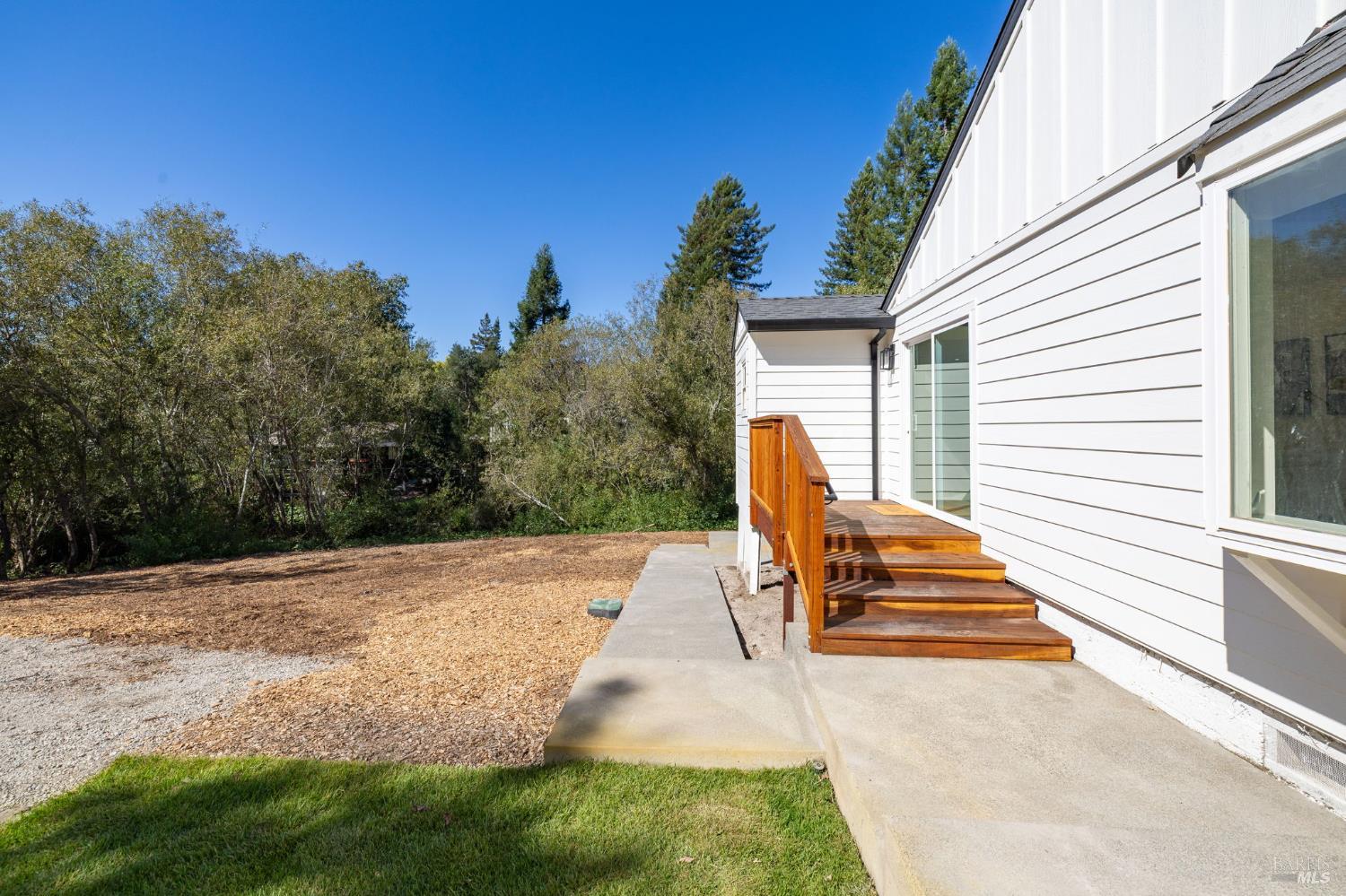 8822 Oak Grove Avenue Graton CA 95472