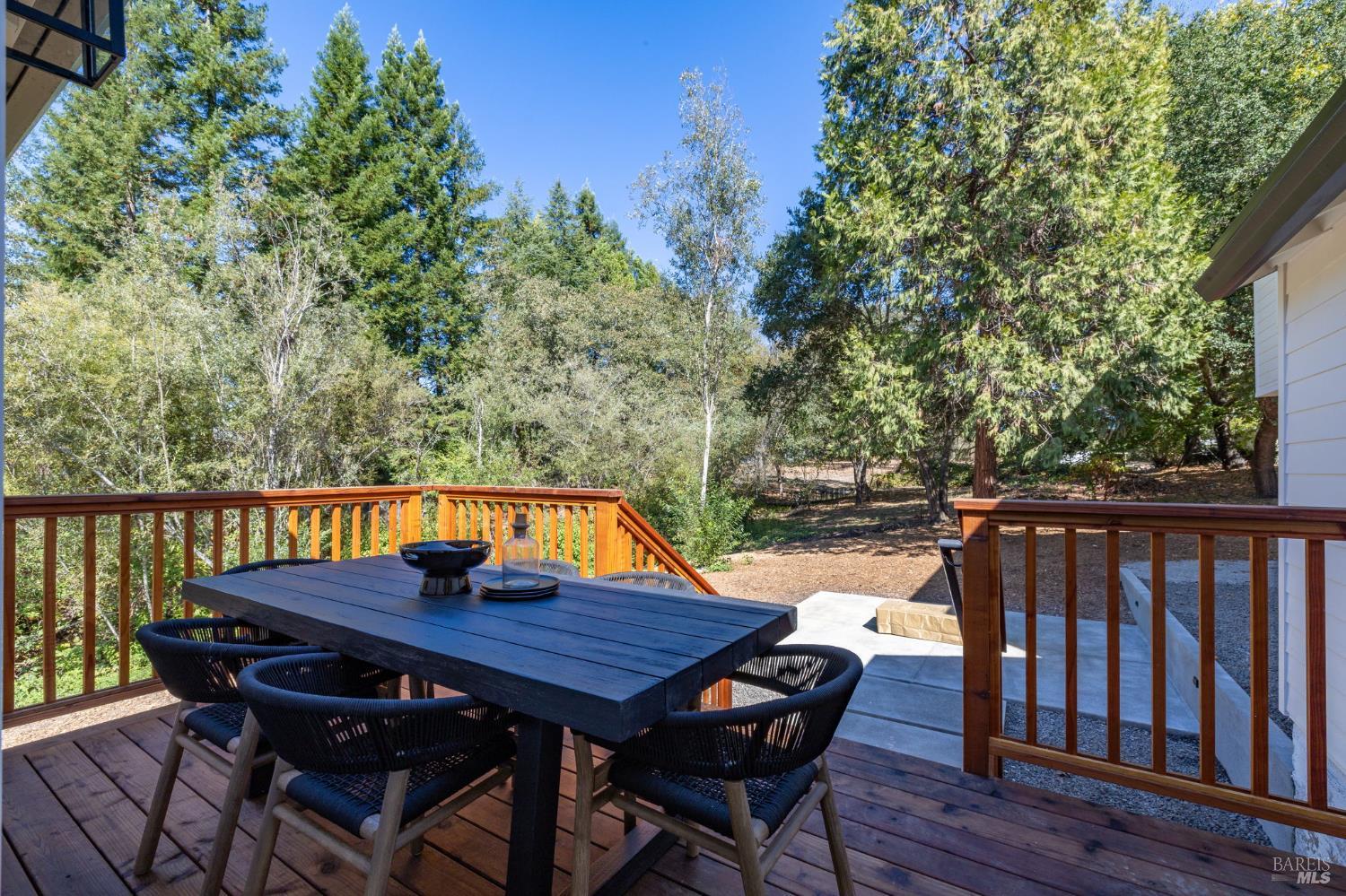 8822 Oak Grove Avenue Graton CA 95472