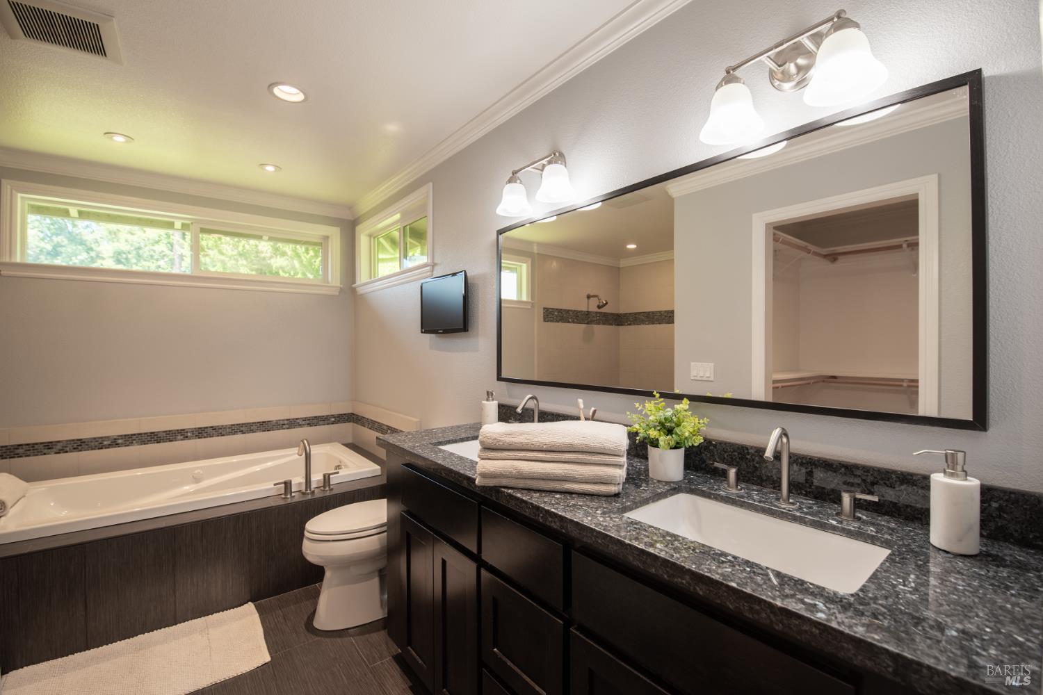1201 Sunnyslope Drive Santa Rosa CA 95404