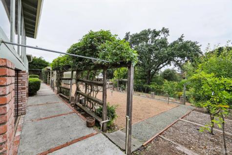5423 Pepperwood Road Santa Rosa CA 95409