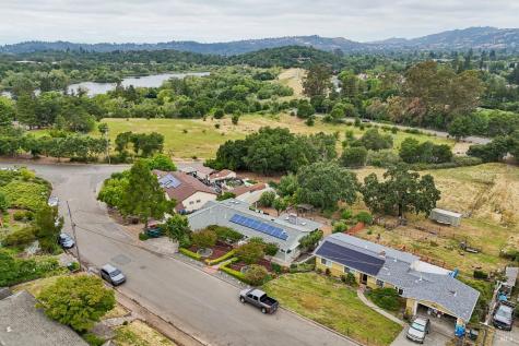 5423 Pepperwood Road Santa Rosa CA 95409