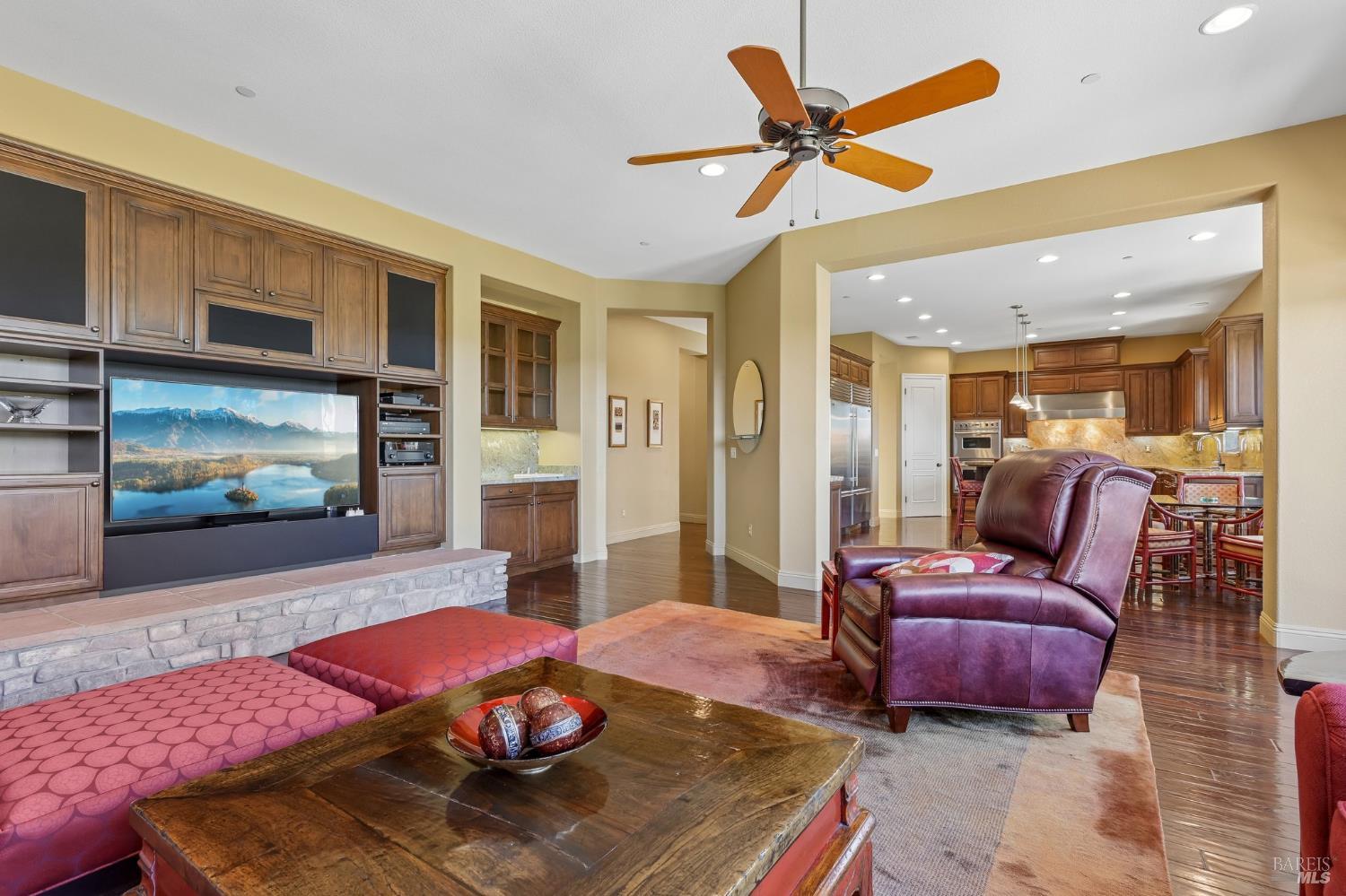 51 Stonetree Lane Novato CA 94945