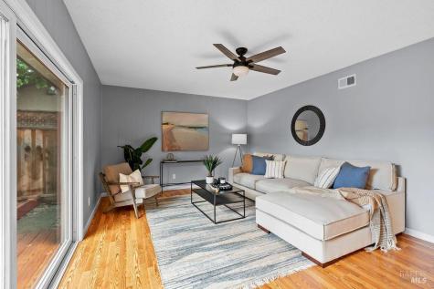 1316 Ponderosa Drive Petaluma CA 94954