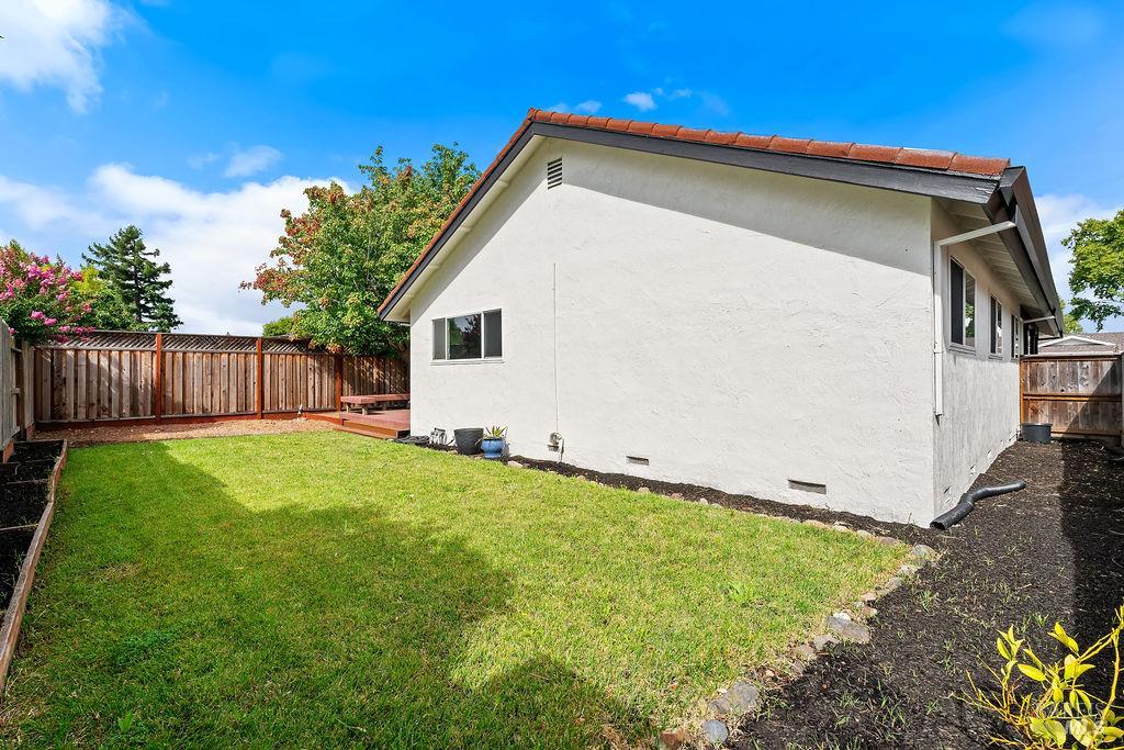 1316 Ponderosa Drive Petaluma CA 94954