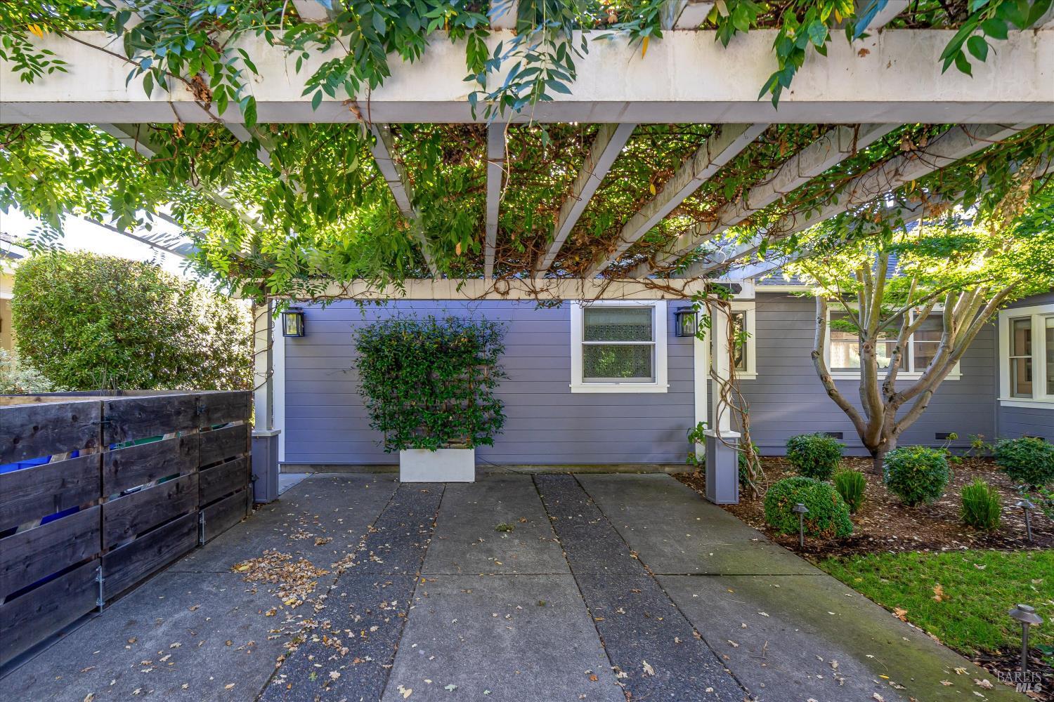 890 3rd Street E Sonoma CA 95476