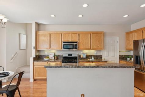 925 Aussie Avenue Santa Rosa CA 95407