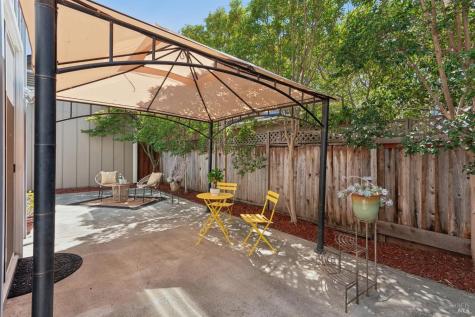 925 Aussie Avenue Santa Rosa CA 95407