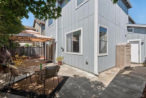 925 Aussie Avenue Santa Rosa CA 95407
