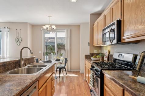 925 Aussie Avenue Santa Rosa CA 95407