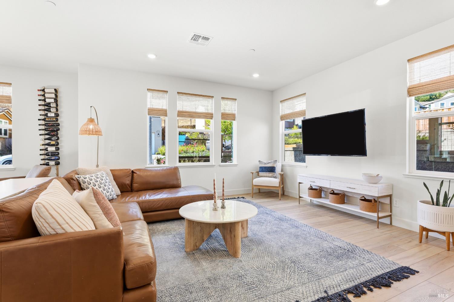 547 Sapphire Street Petaluma CA 94952