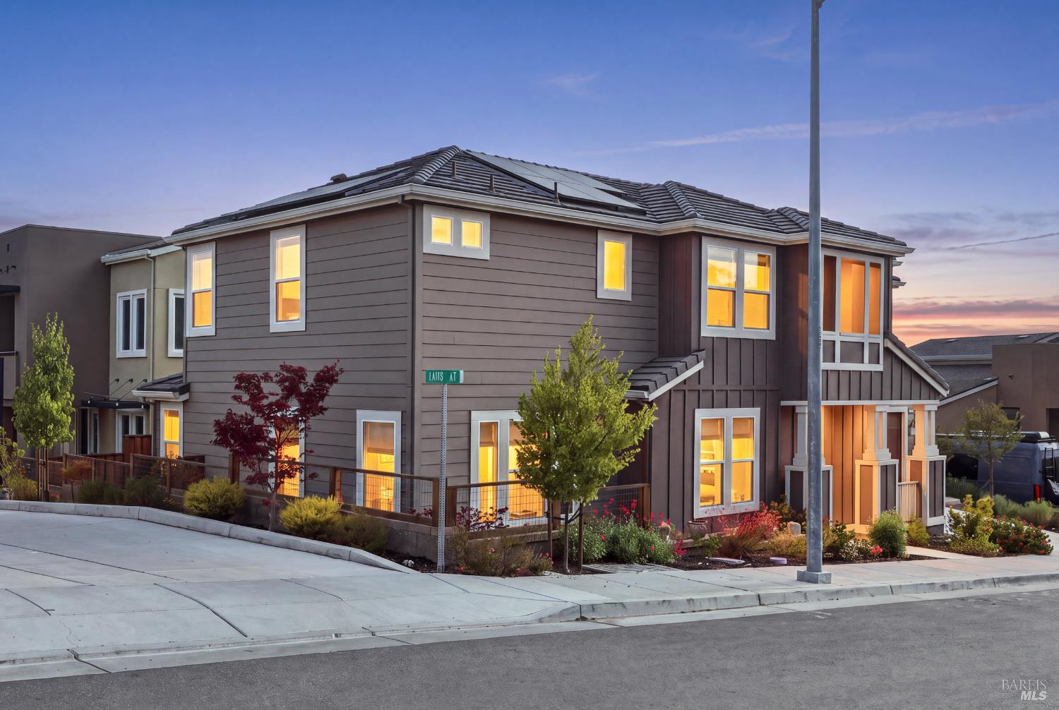 547 Sapphire Street Petaluma CA 94952