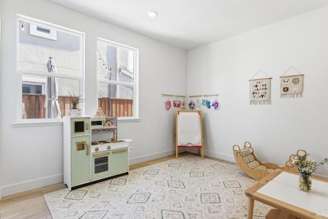 547 Sapphire Street Petaluma CA 94952