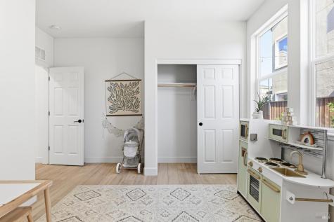 547 Sapphire Street Petaluma CA 94952