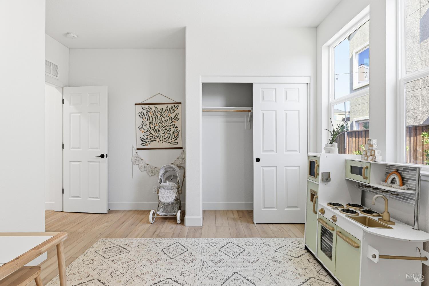 547 Sapphire Street Petaluma CA 94952