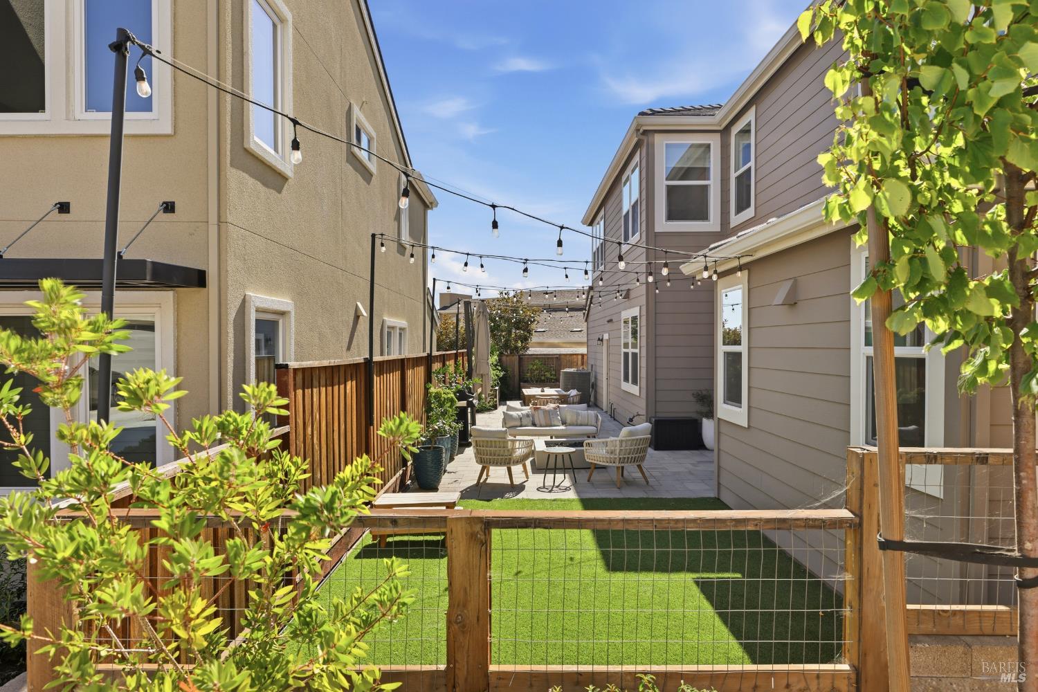 547 Sapphire Street Petaluma CA 94952