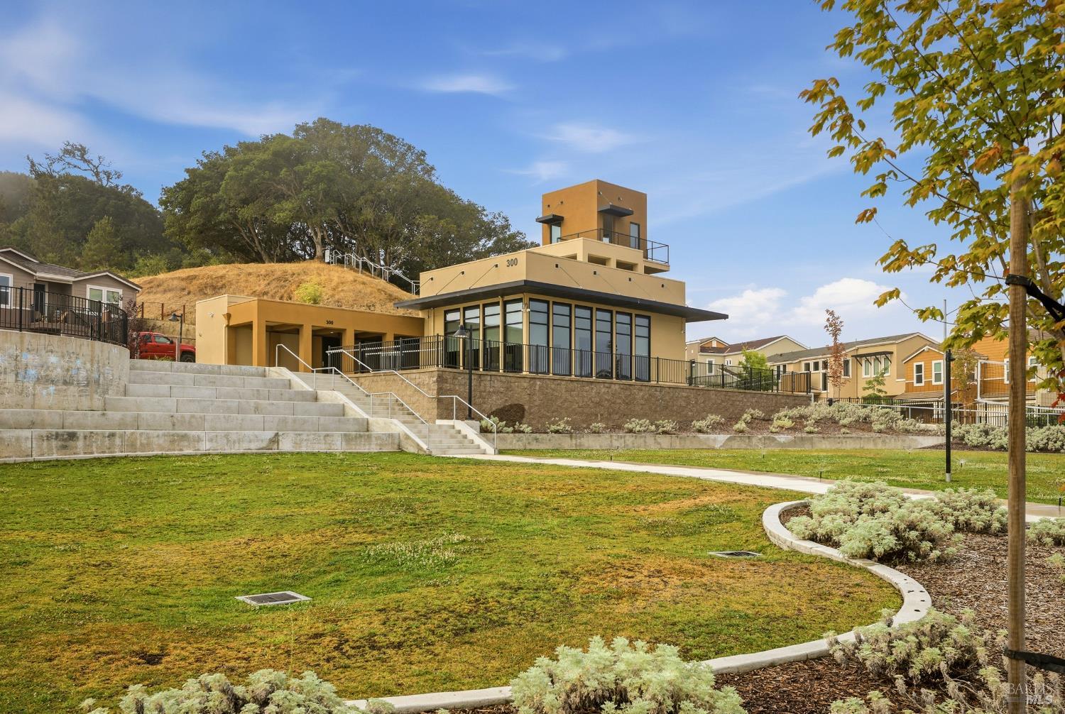 547 Sapphire Street Petaluma CA 94952