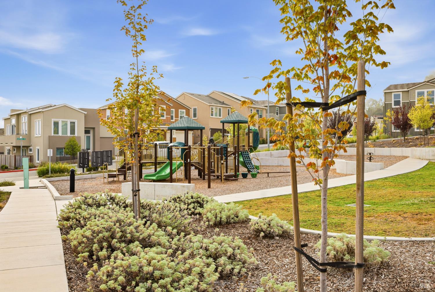 547 Sapphire Street Petaluma CA 94952