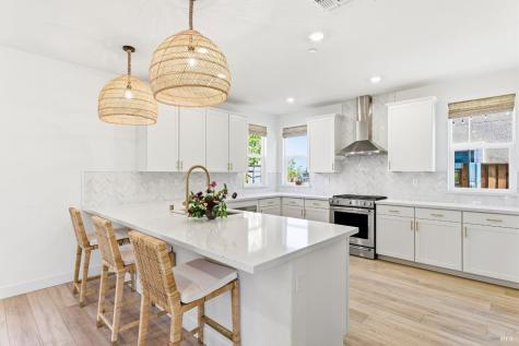 547 Sapphire Street Petaluma CA 94952