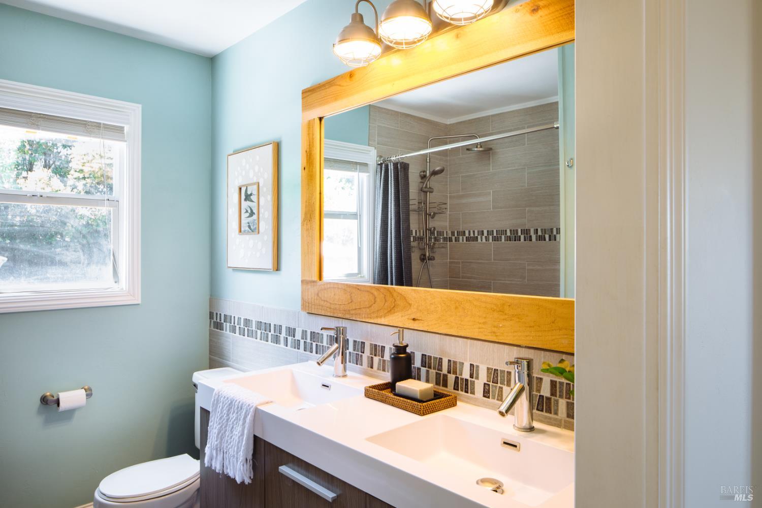 8 Cochrane Way Petaluma CA 94952