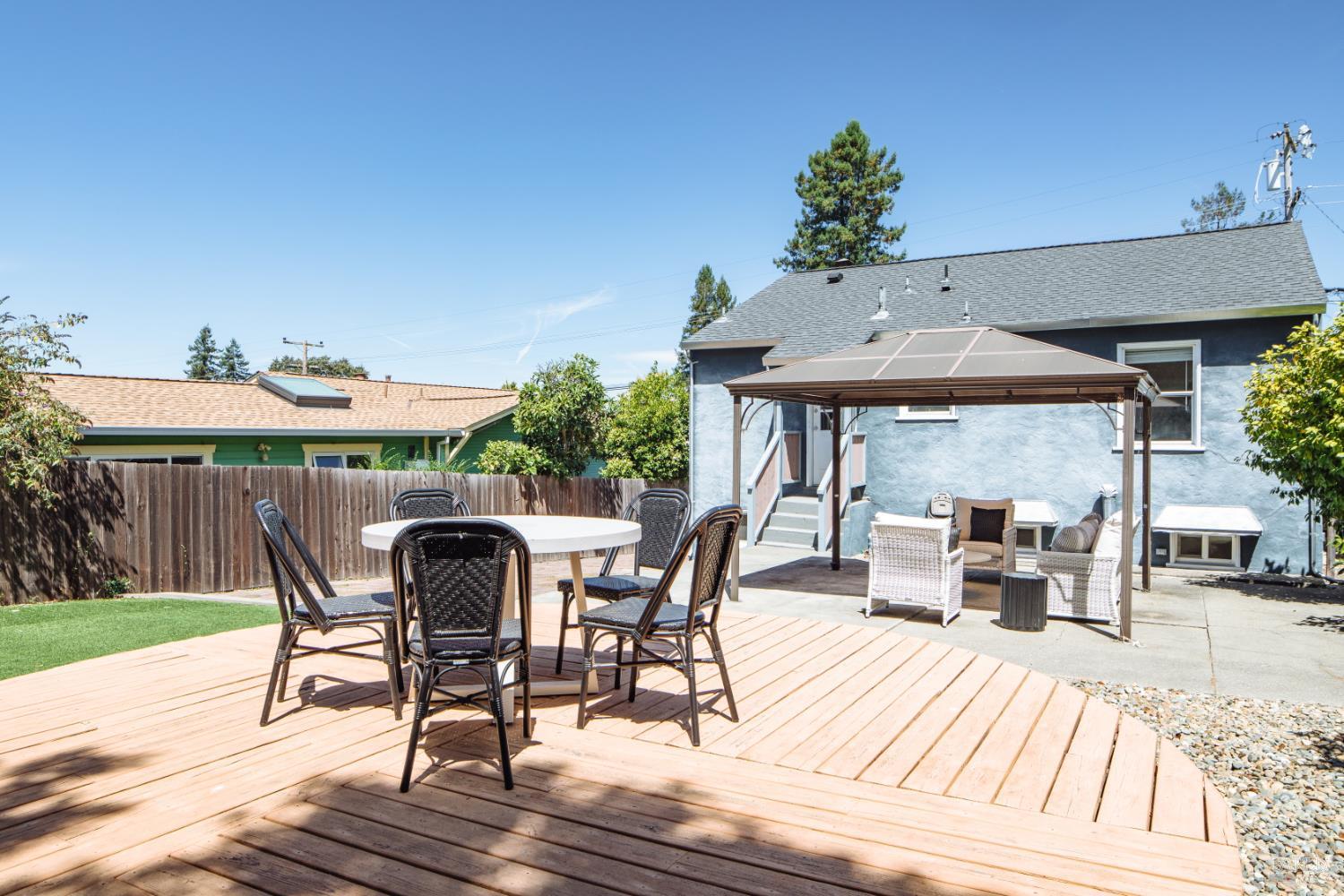 8 Cochrane Way Petaluma CA 94952