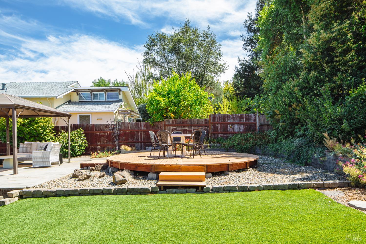 8 Cochrane Way Petaluma CA 94952