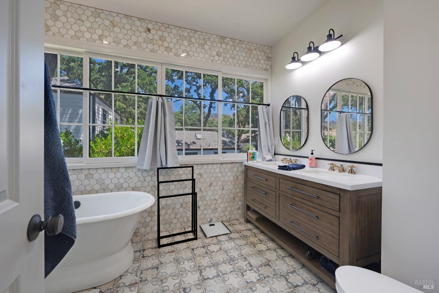125 Cristo Lane Santa Rosa CA 95409