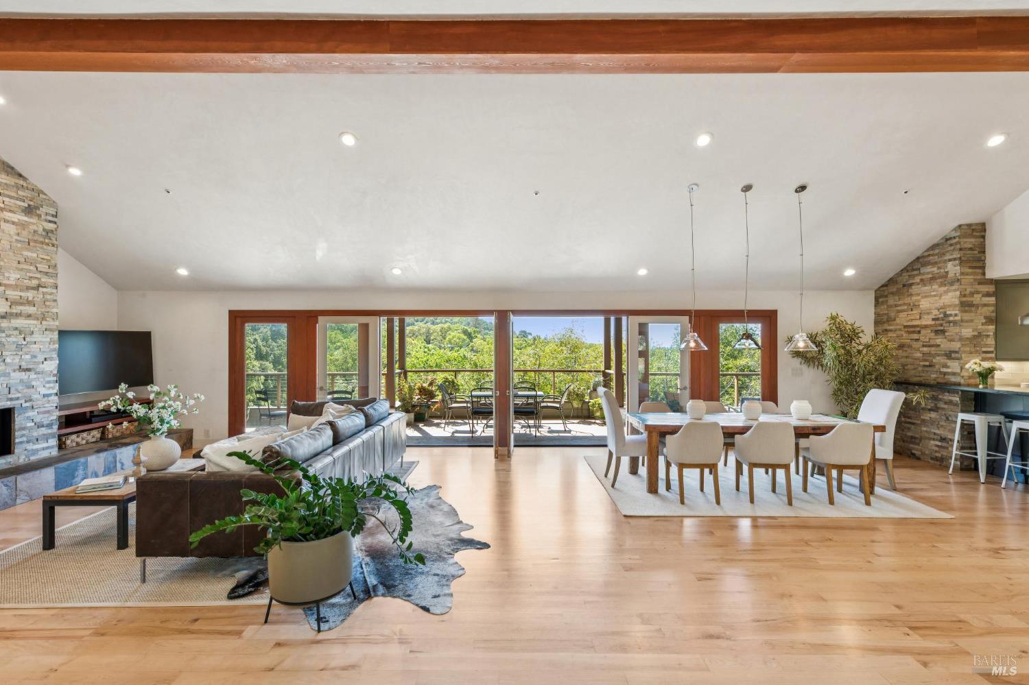 1884 Silverado Trail Napa CA 94558