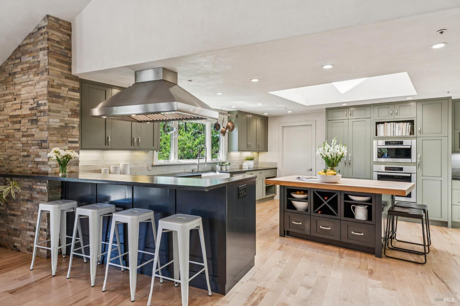1884 Silverado Trail Napa CA 94558