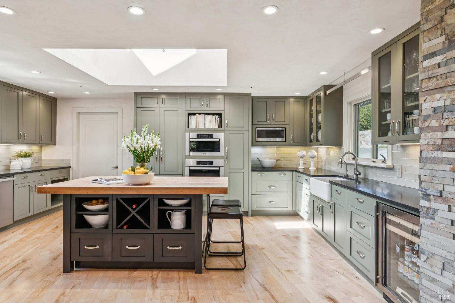 1884 Silverado Trail Napa CA 94558