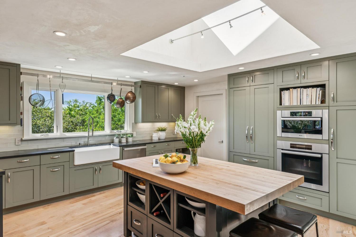 1884 Silverado Trail Napa CA 94558