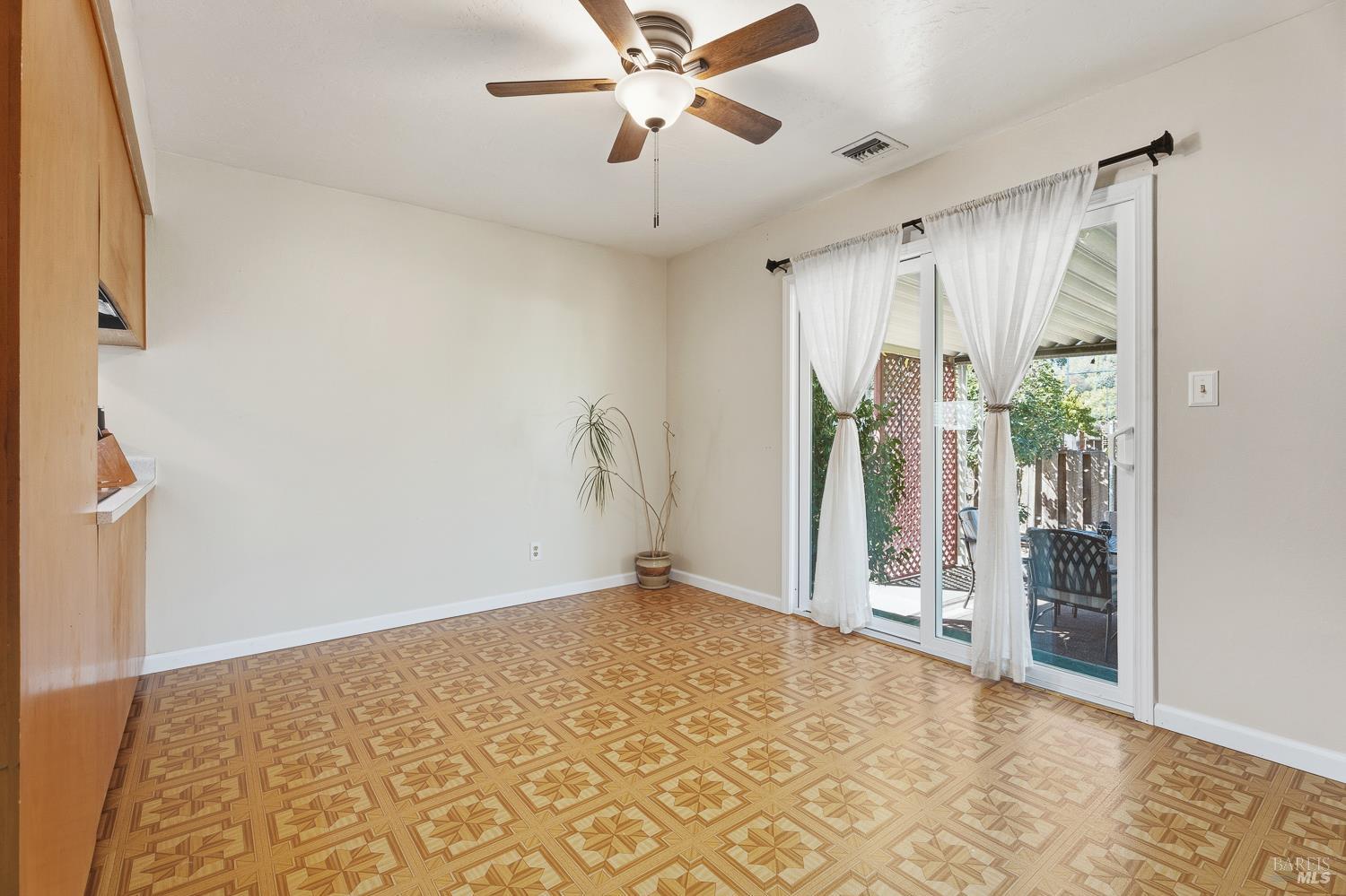 1294 Yokayo Court Ukiah CA 95482
