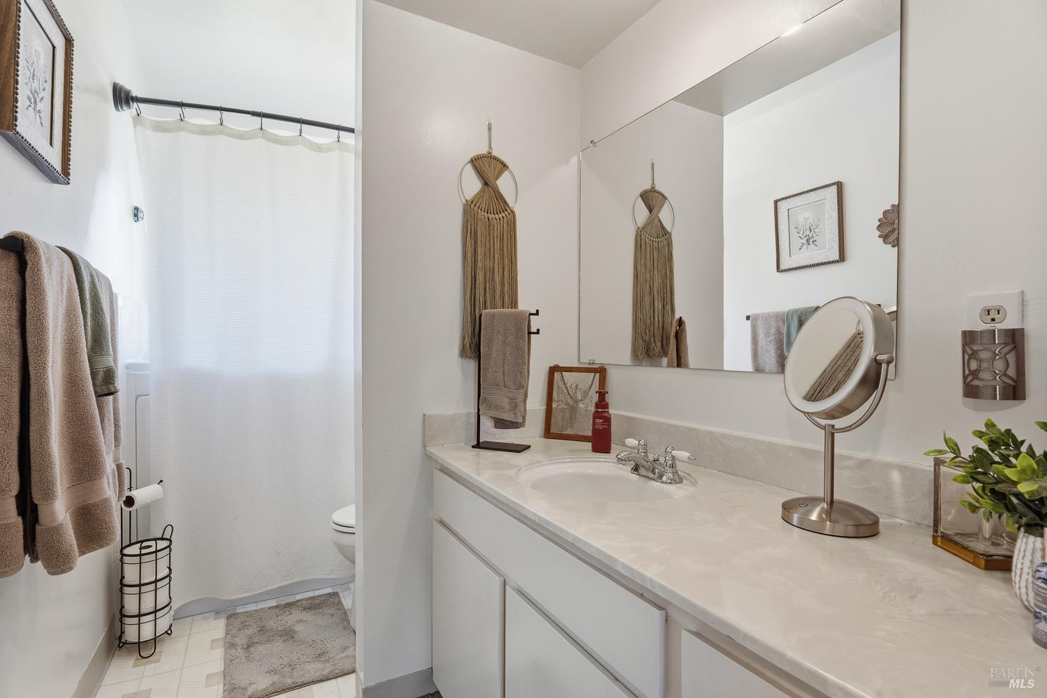 1294 Yokayo Court Ukiah CA 95482