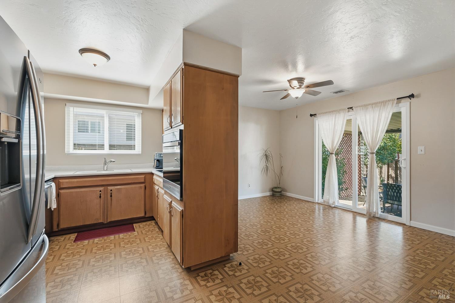 1294 Yokayo Court Ukiah CA 95482