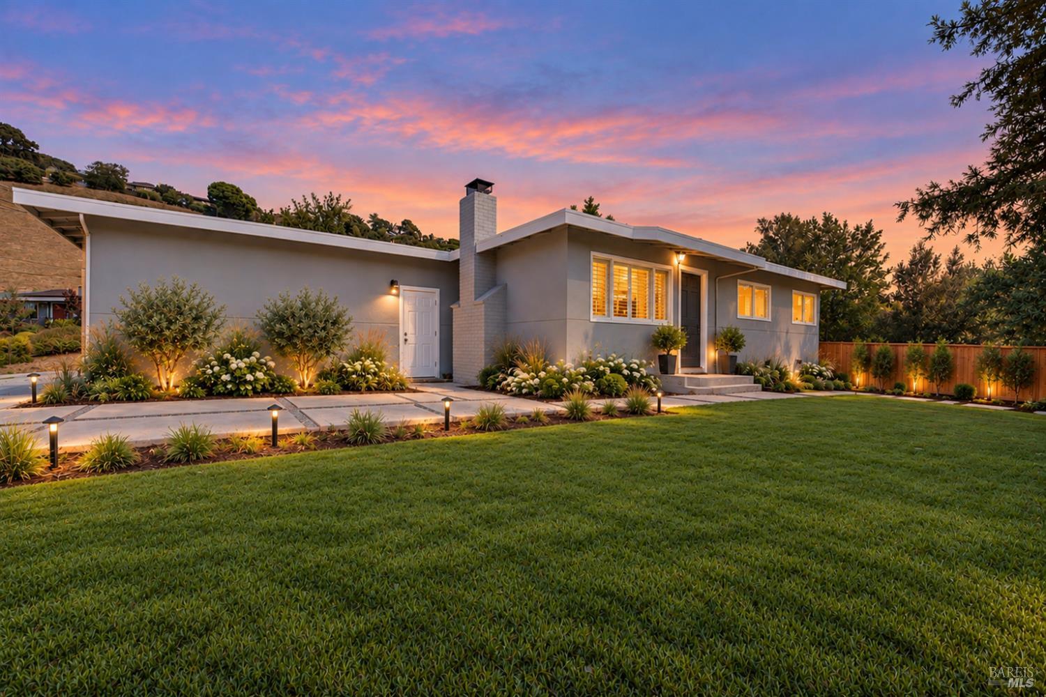 2 Rita Court Novato CA 94945