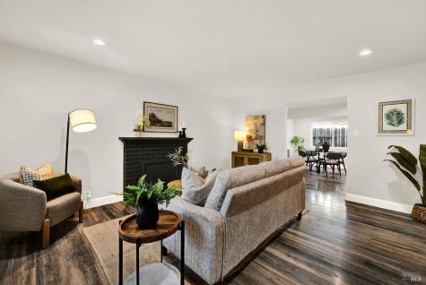 2 Rita Court Novato CA 94945