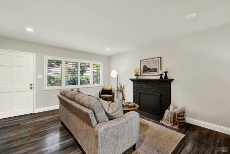 2 Rita Court Novato CA 94945