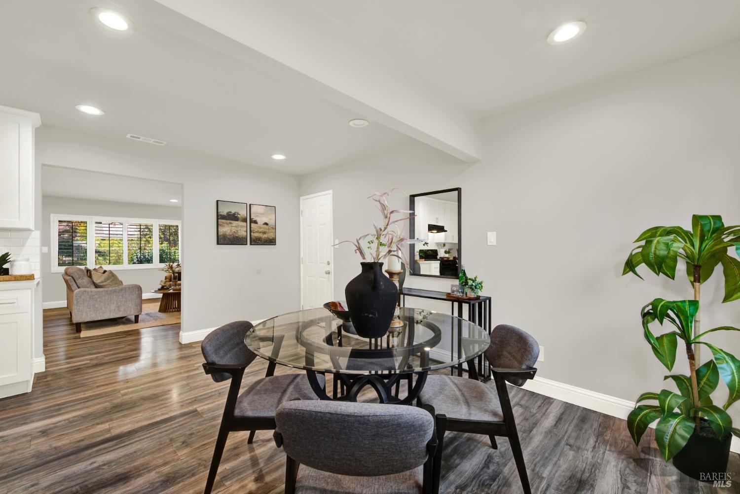 2 Rita Court Novato CA 94945