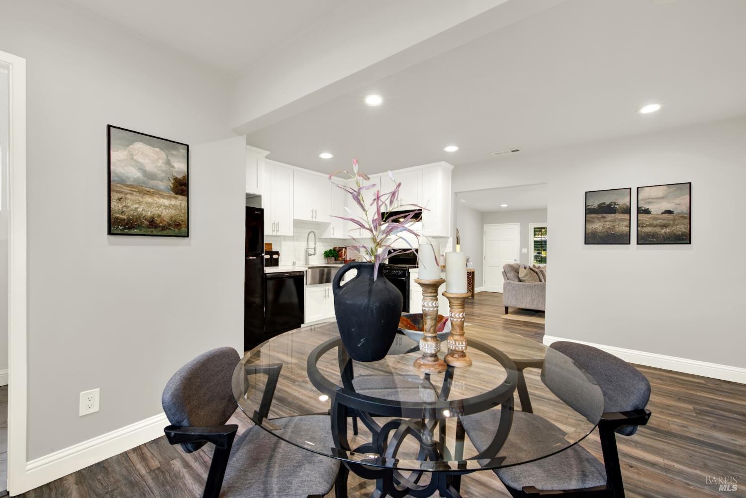 2 Rita Court Novato CA 94945