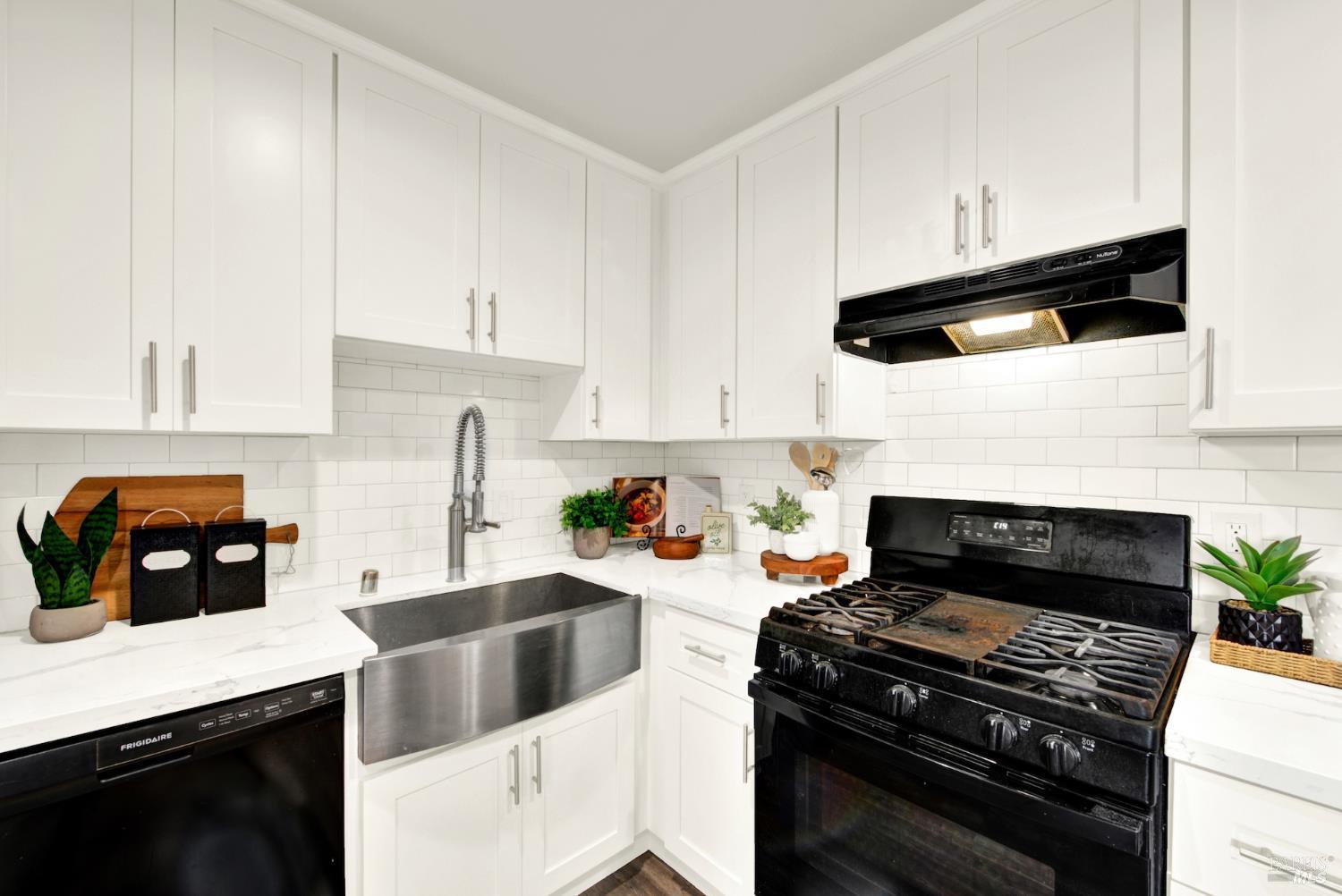 2 Rita Court Novato CA 94945