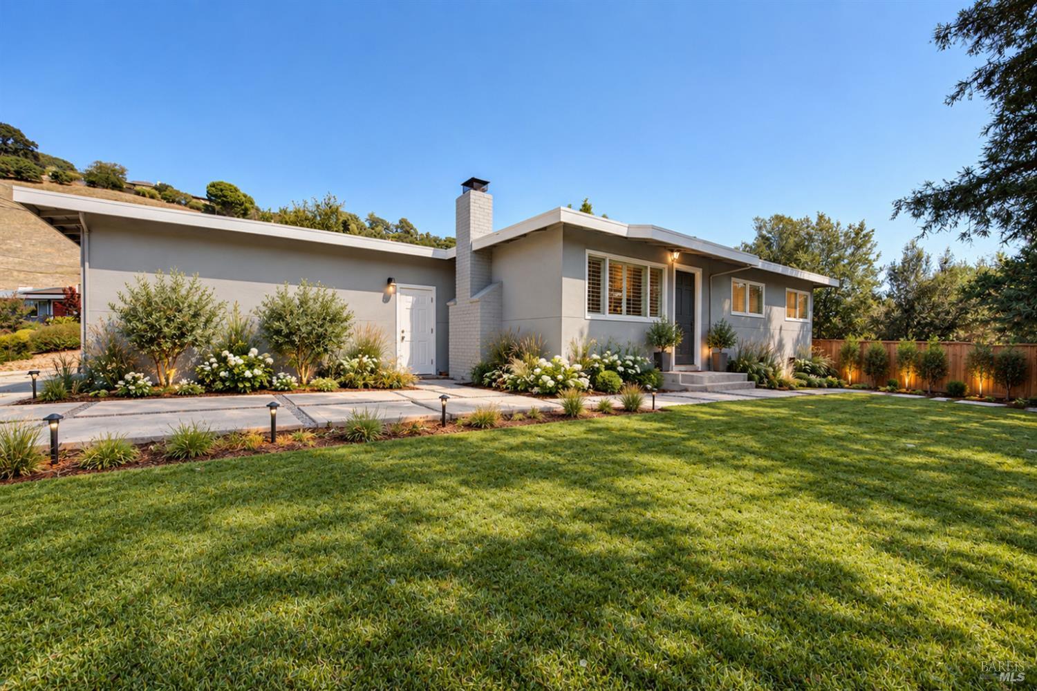 2 Rita Court Novato CA 94945